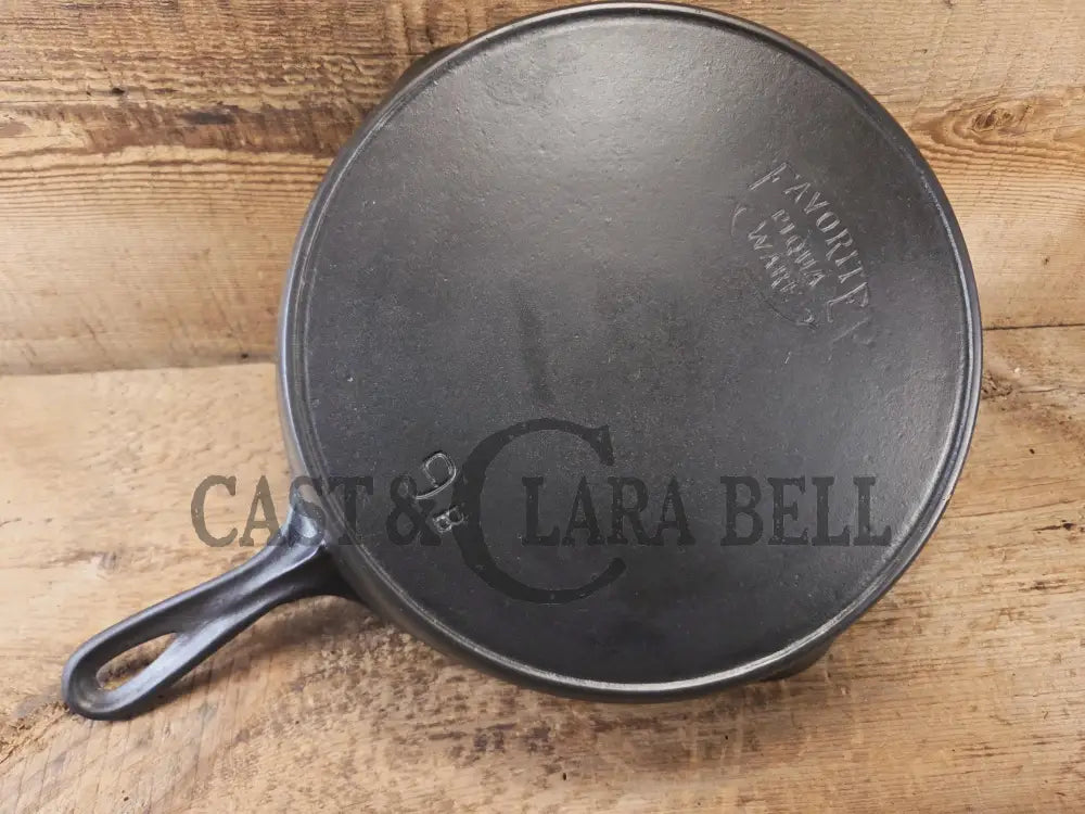 Priced to Sell! 1920βs Favorite Piqua Ware No. 9 B cast iron Skillet with Heat Ring and βSmileyβ Logo. Gorgeous skillet