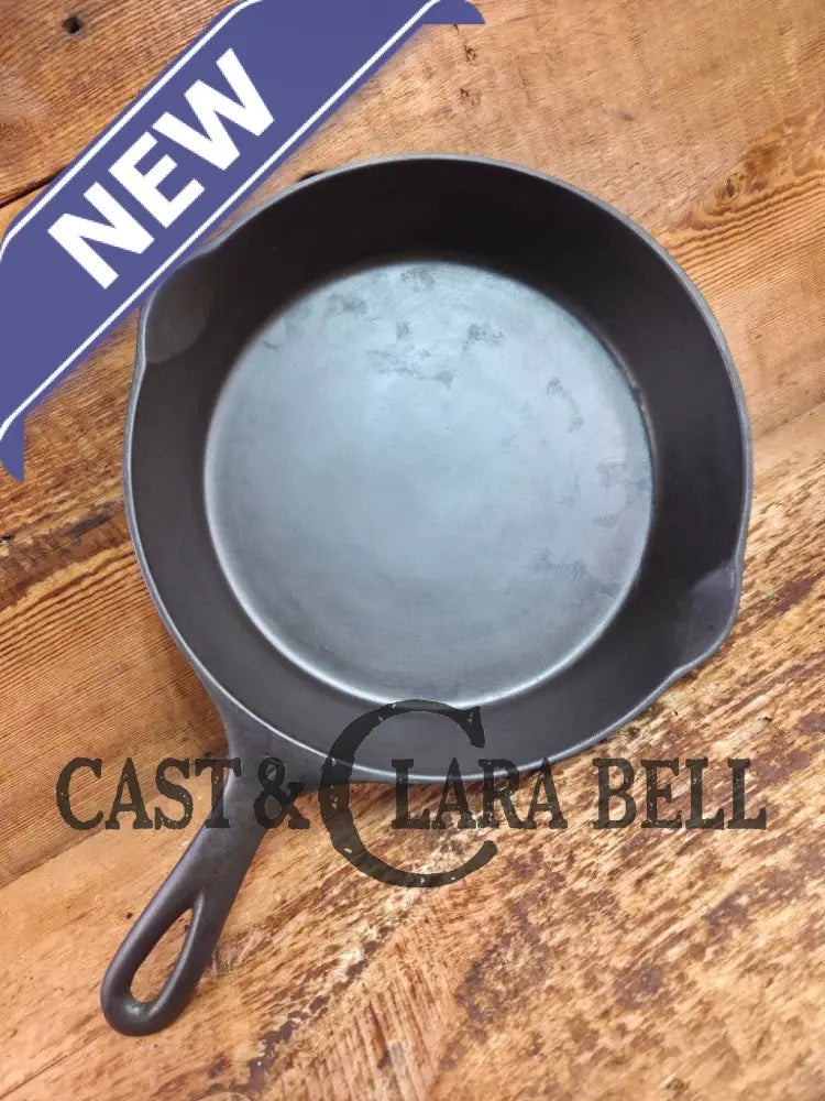 Priced to Sell! 1924 Wagner made National / WagnerWare dual logo #7 Center logo cast iron skillet with Heat Ring 1057 D