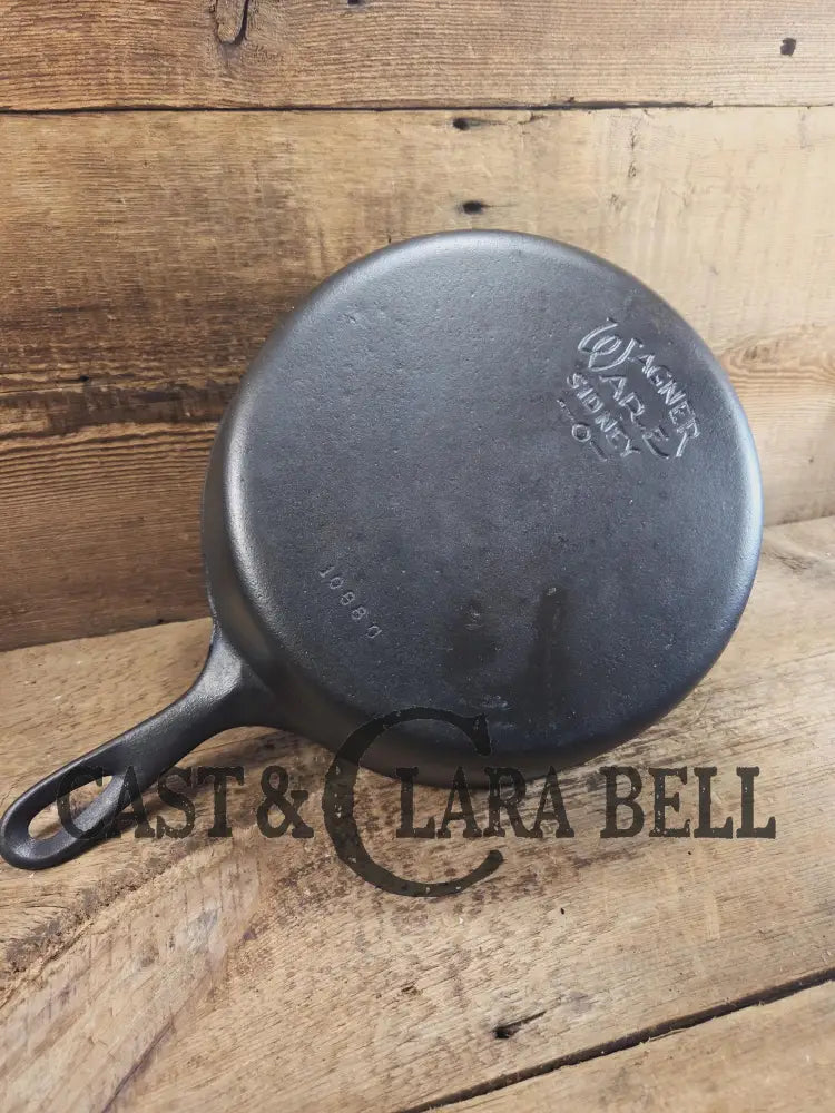 Priced to Sell! 1930s era,Wagner #8 cast iron ’Chicken Fryer’ deep skillet 1088. Perfect for the beginner or every day