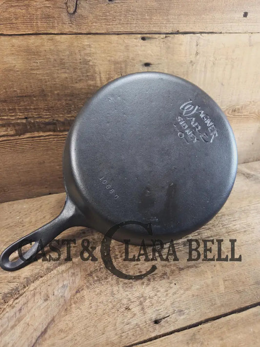 Priced to Sell! 1930s era,Wagner #8 cast iron ’Chicken Fryer’ deep skillet 1088. Perfect for the beginner or every day