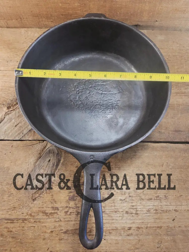 Priced to Sell! 1930s era,Wagner #8 cast iron ’Chicken Fryer’ deep skillet 1088. Perfect for the beginner or every day