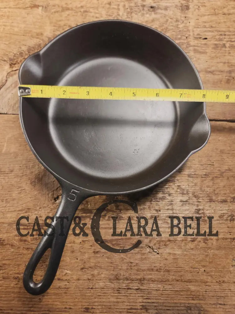 Priced to Sell! 1930’s Griswold #5 Cast Iron Skillet with Large Block Logo 724 C Skillet