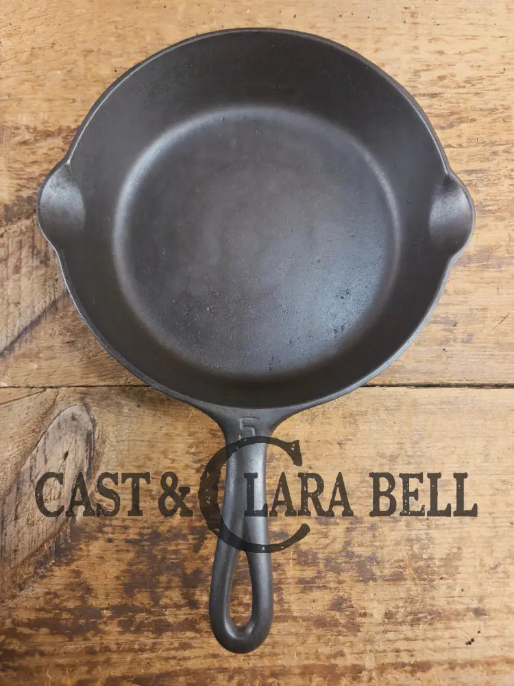 Priced to Sell! 1930’s Griswold #5 Cast Iron Skillet with Large Block Logo 724 C Skillet