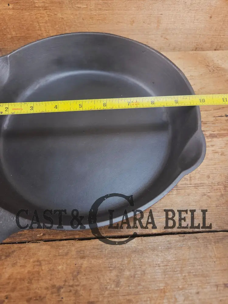 Priced to sell! 1930’s Griswold #7 Skillet w Large Block Logo Smooth Bottom 701. See description Skillet