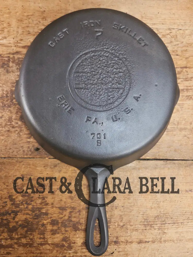 Priced to sell! 1930’s Griswold #7 Skillet w Large Block Logo Smooth Bottom 701. See description Skillet