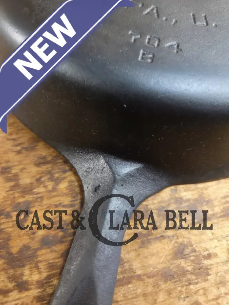 Priced to Sell! 1930βs Griswold #8 Cast Iron Skillet with Large Block Logo 704 B. Perfect for gas and electric