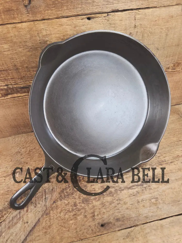 Priced to Sell! 1930’s Griswold #9 Skillet with Large Block Logo and Smooth Bottom 710 Skillet