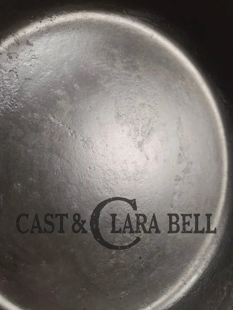 Priced to Sell! 1930’s Wagner #8 Cast Iron Skillet 1058 B. For gas and electric ranges Skillet