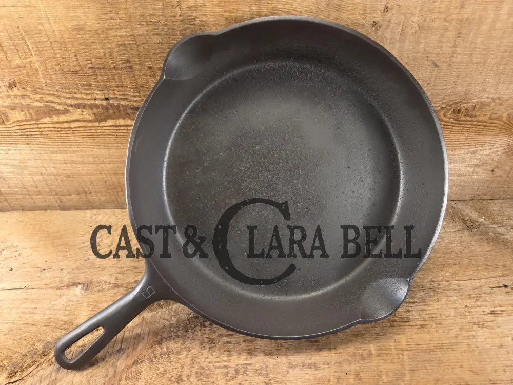 Priced to Sell! 1940’s #9 Griswold SBL (710 H) cast iron skillet. #710 Skillet
