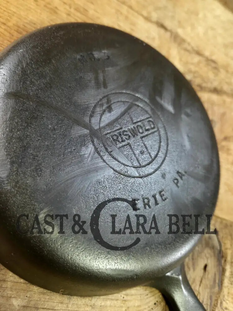Priced to Sell! 1940βs Griswold No. 3 Cast Iron Egg Skillet with Small Block Logo 709