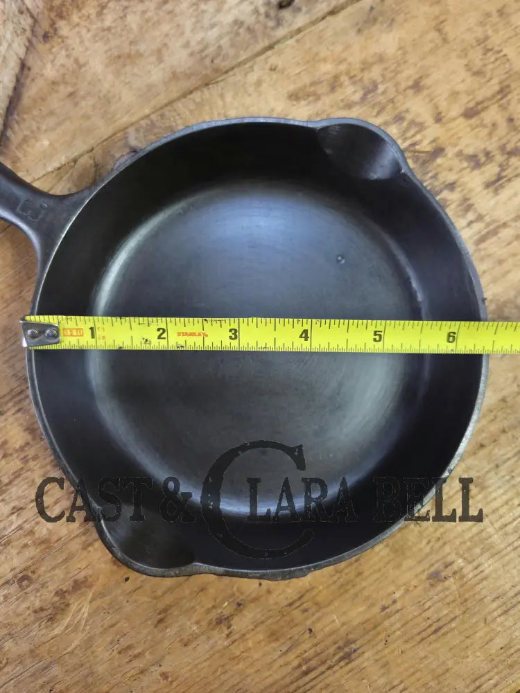 Priced to Sell! 1940βs Griswold No. 3 Cast Iron Egg Skillet with Small Block Logo 709