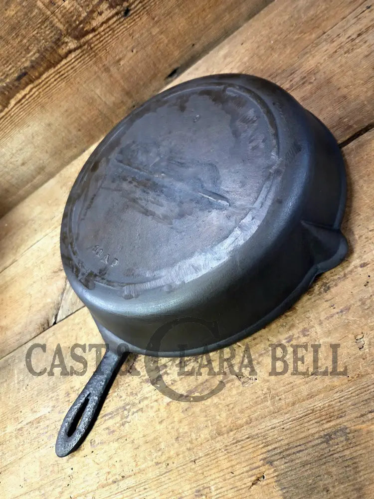 Priced to sell! A tale of two skillets...light and amazing! Late 1800’s Gate-marked unknown #11 DEEP cast iron skillet!