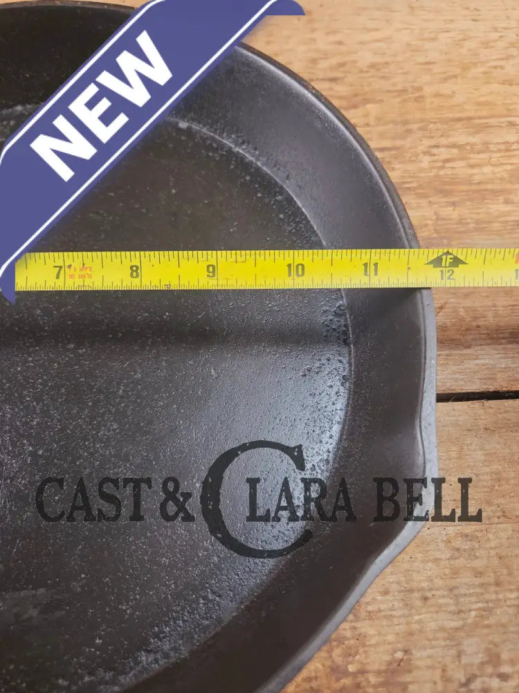 Priced to Sell! Antique elegant gate-marked unknown #10 skillet. Awesome piece of history! Skillet