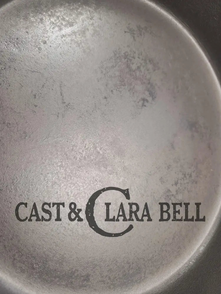 Priced to Sell! Big 1940’s Griswold #10 Skillet Small Block Logo Smooth bottom 716 C. See description for details SC24