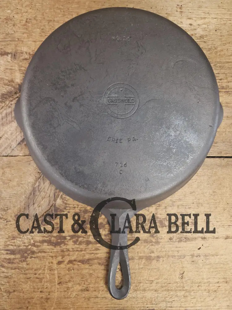 Priced to Sell! Big 1940’s Griswold #10 Skillet Small Block Logo Smooth bottom 716 C. See description for details SC24