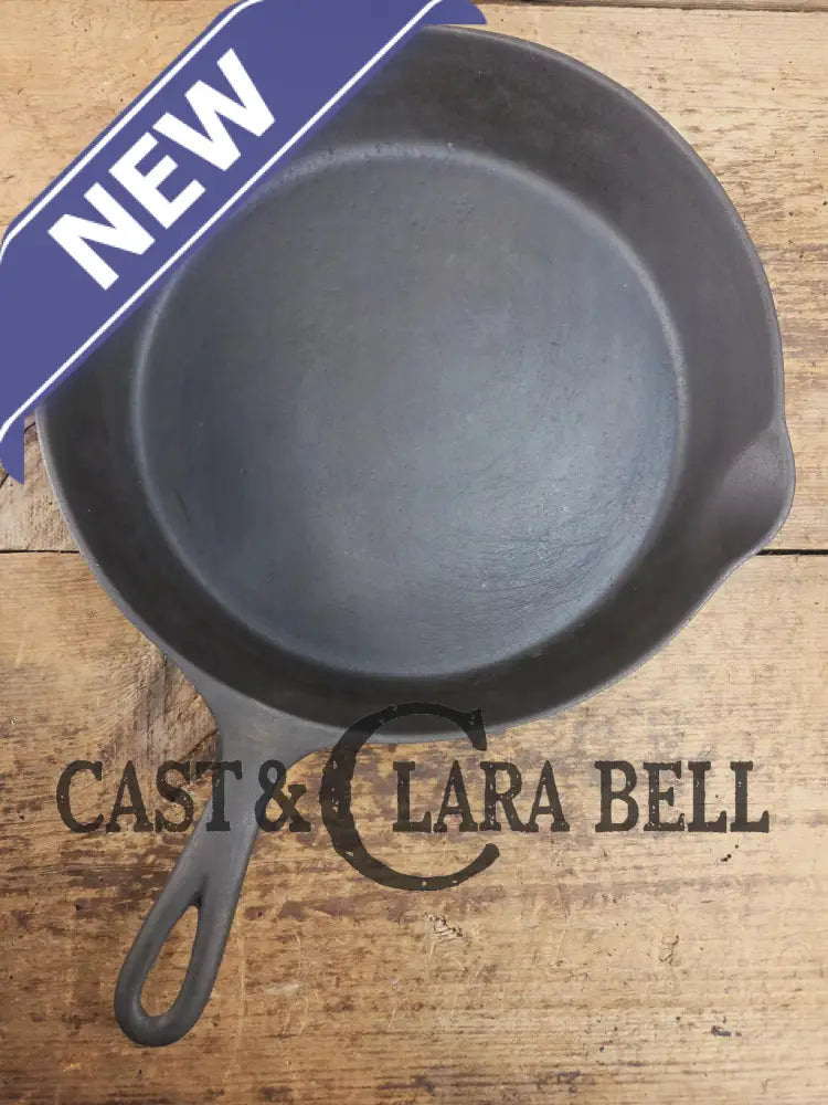 Priced to Sell big bacon skillet. Fully restored 1890βs Era Wagner #10 Block Logo. Sits flat on all cook surfaces. SC24