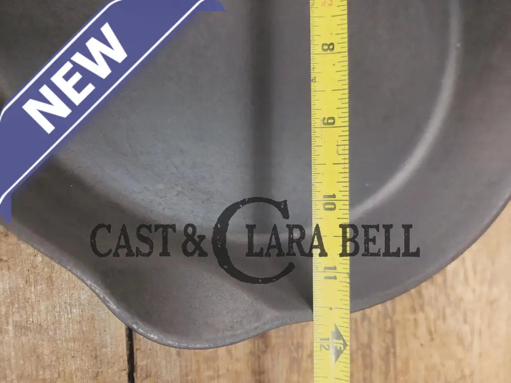 Priced to Sell big bacon skillet. Fully restored 1890βs Era Wagner #10 Block Logo. Sits flat on all cook surfaces. SC24