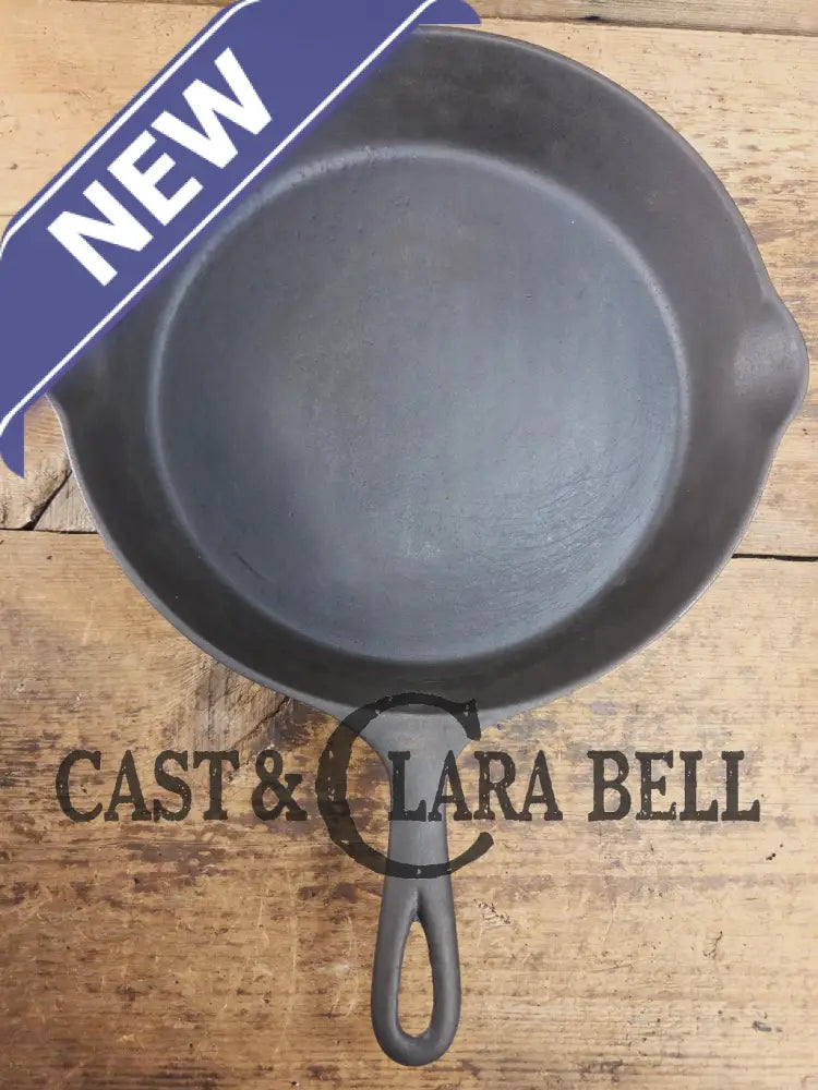 Priced to Sell big bacon skillet. Fully restored 1890βs Era Wagner #10 Block Logo. Sits flat on all cook surfaces. SC24