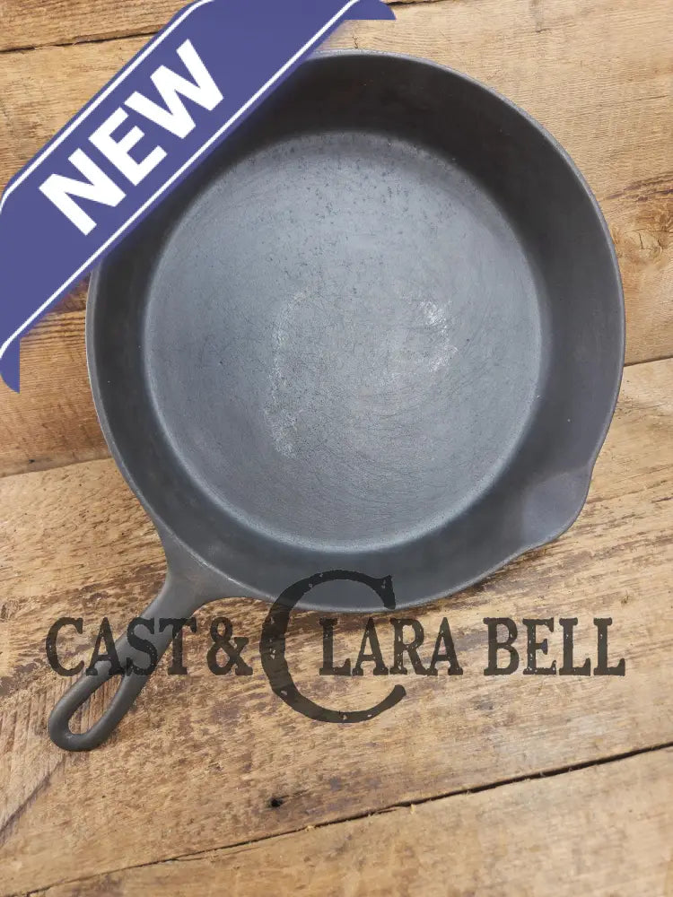 Priced to Sell big bacon skillet. Fully restored 1890βs Era Wagner #10 Block Logo. Sits flat on all cook surfaces. SC24