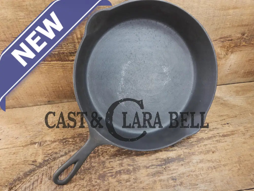 Priced to Sell big bacon skillet. Fully restored 1890βs Era Wagner #10 Block Logo. Sits flat on all cook surfaces. SC24