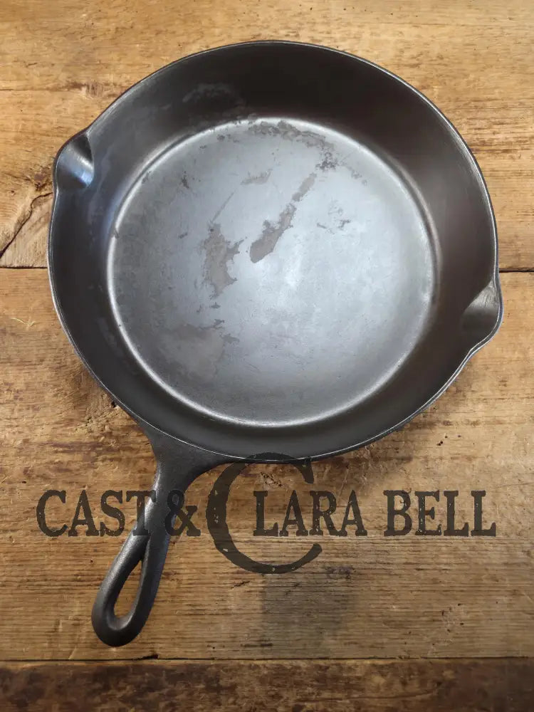 Priced to sell big bacon skillet! Mid 1900’s Lodge #10 Skillet with 3 Notch Heat Ring. Restored and Ready to Use!