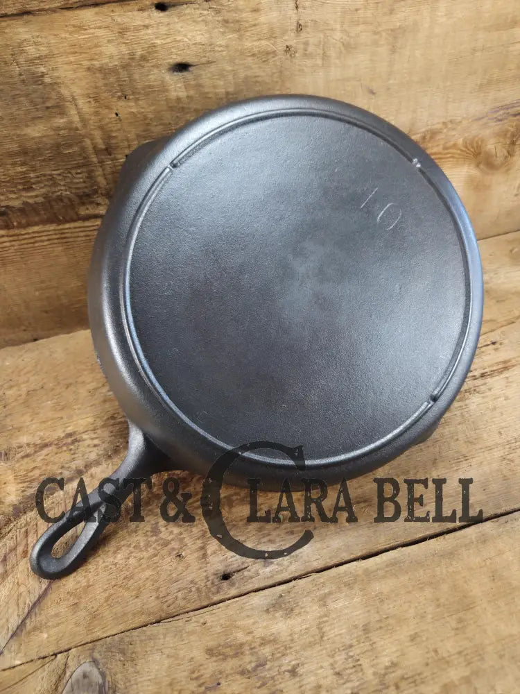 Priced to sell big bacon skillet! Mid 1900’s Lodge #10 Skillet with 3 Notch Heat Ring. Restored and Ready to Use!