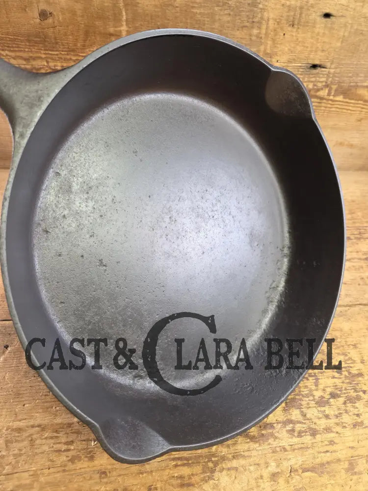 Priced to Sell! BIG skillet Great Price! 1910โs Griswold #10 Skillet large slant logo 716 ERIE series. Great value