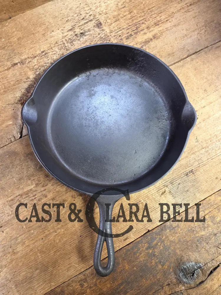 Priced to Sell! BIG skillet Great Price! 1910โs Griswold #10 Skillet large slant logo 716 ERIE series. Great value
