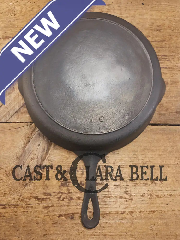 Priced to sell! Early 1900βs βNo Notchβ Lodge #7 Skillet. GREAT first pan or for someone that doesnβt need perfection!