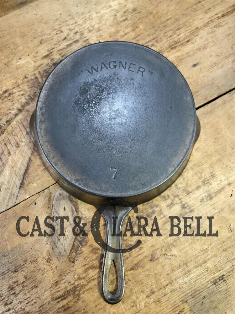 Priced to Sell Great bacon skillet. Early 1900’s Wagner made large ’Arc Logo’ #7 Cast Iron Skillet. Daily workhorse!