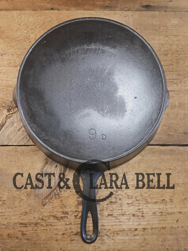 Priced to Sell! Early 1900’s Wagner Sidney #9 Arc Straight logo cast iron skillet. Awesome first pan or daily user!