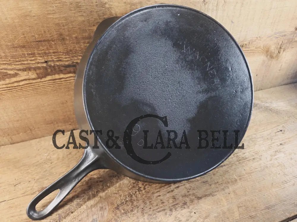 Priced to Sell! Early 1900βs Wagner Sidney #9 Arc Straight logo cast iron skillet. Awesome first pan or daily user!