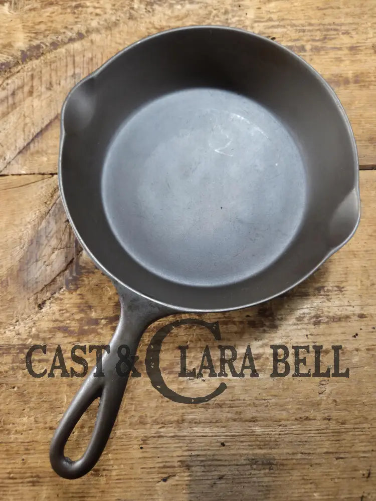 PRICED to Sell! Early 1900βs Wagner Ware #5 A Arc Straight logo cast iron saute skillet. Beautiful piece of history