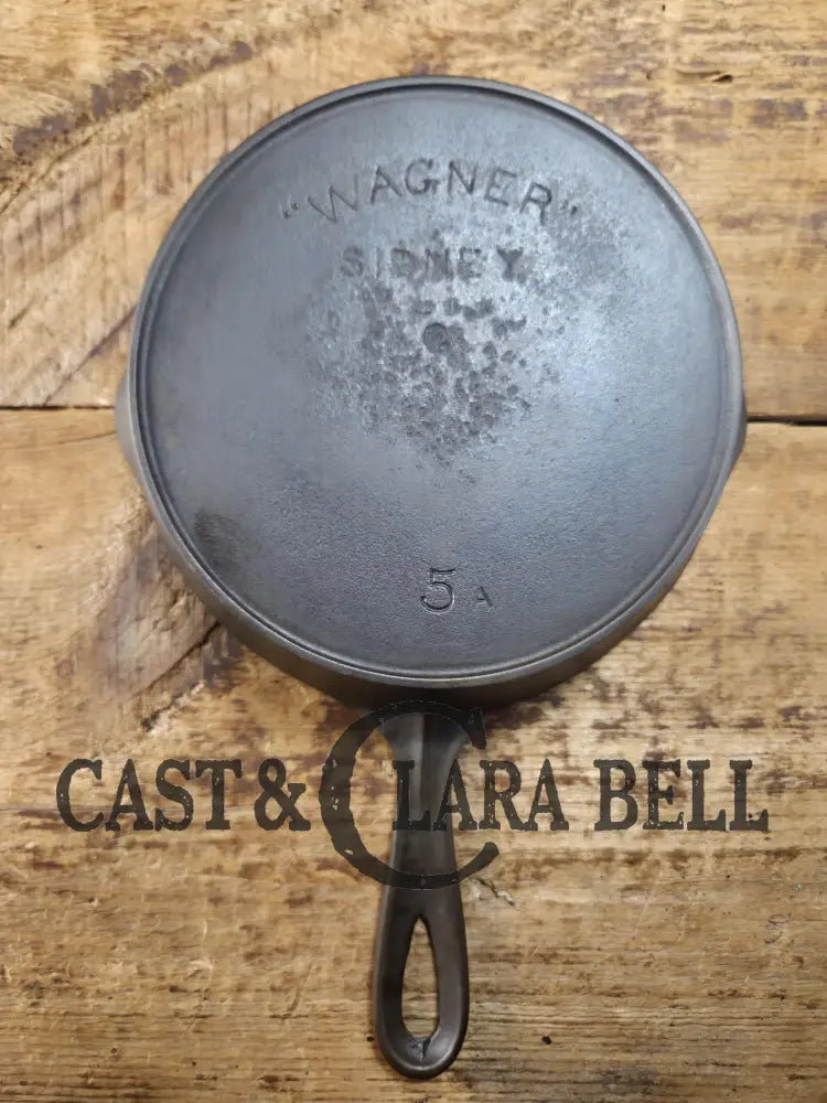 PRICED to Sell! Early 1900’s Wagner Ware #5 A Arc Straight logo cast iron saute skillet. Beautiful piece of history
