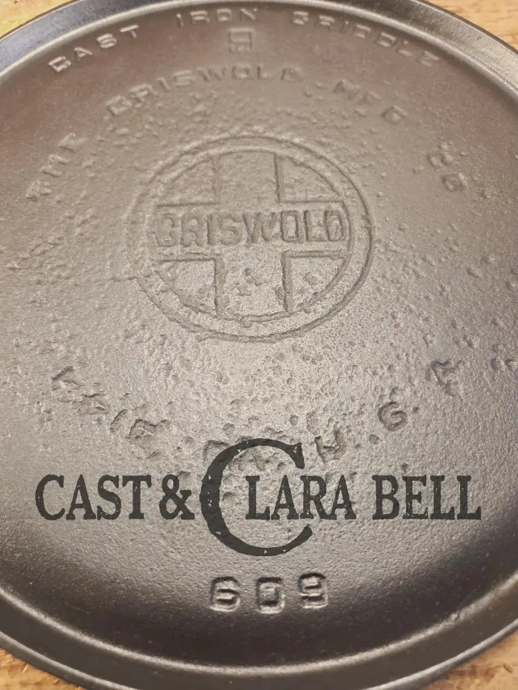 Priced to Sell! Great Campfire griddle. Griswold #9 Round Cast Iron Griddle Large Block 609 Griddle