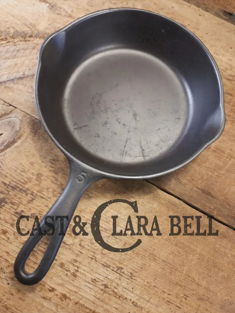 Priced to Sell Great Saute pan! 1930โs Wagner #5 Skillet with Stylized Logo 1055 R Skillet