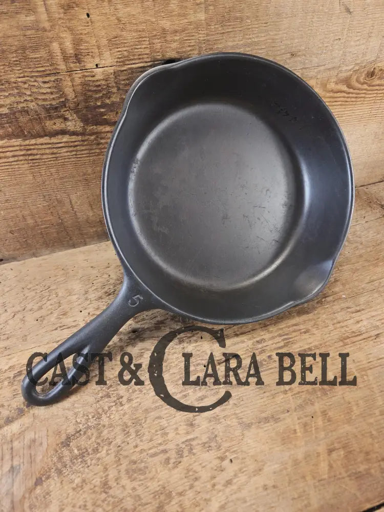 Priced to Sell Great Saute pan! 1930โs Wagner #5 Skillet with Stylized Logo 1055 R Skillet