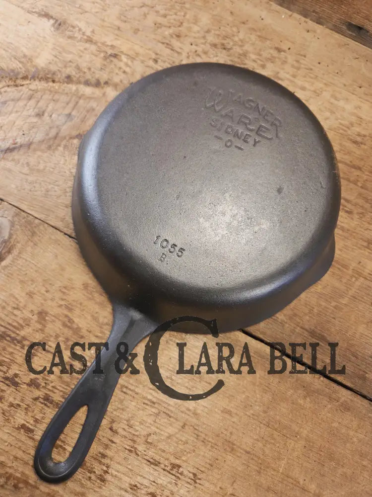 Priced to Sell Great Saute pan! 1930โs Wagner #5 Skillet with Stylized Logo 1055 R Skillet