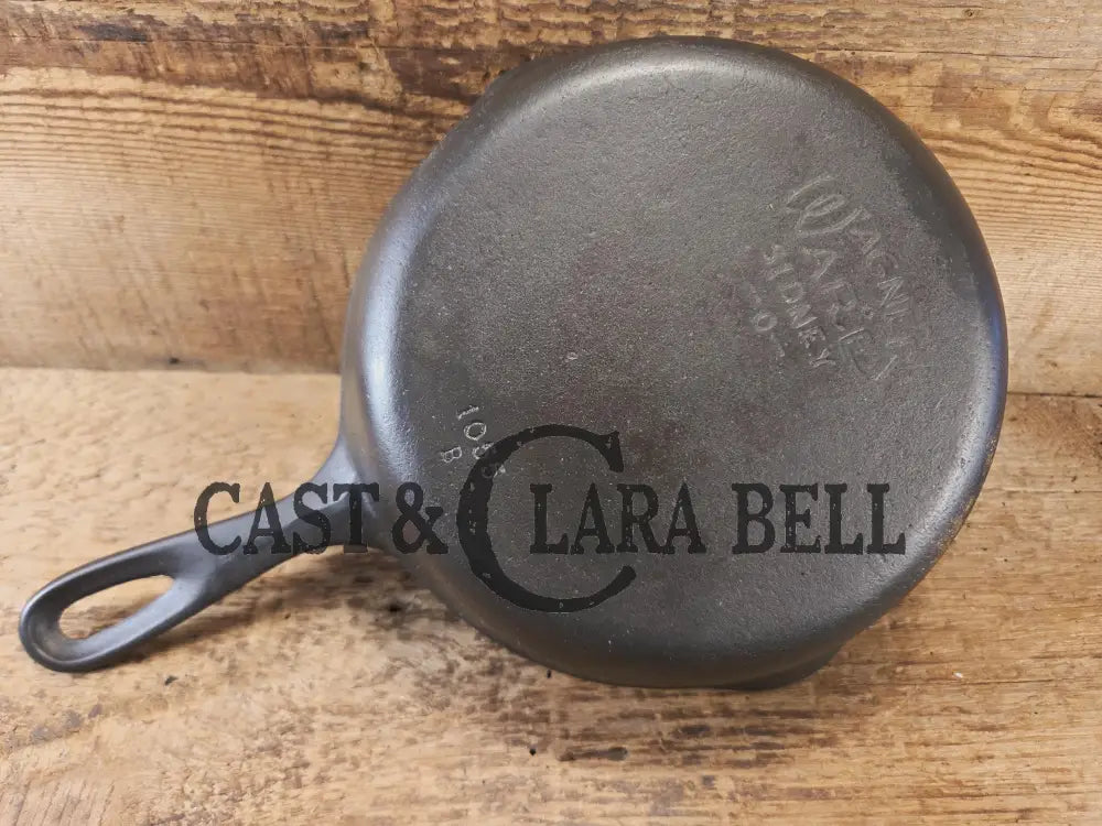 Priced to Sell Great Saute pan! 1930โs Wagner #5 Skillet with Stylized Logo 1055 R Skillet