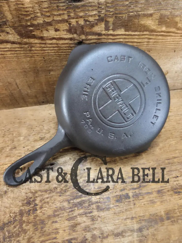 Priced to Sell!! Griswold #3 Skillet with Large Block Logo and Smooth Bottom 709 Skillet