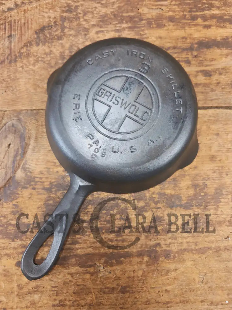 Priced to Sell!! Griswold #3 Skillet with Large Block Logo and Smooth Bottom 709 - Skillet
