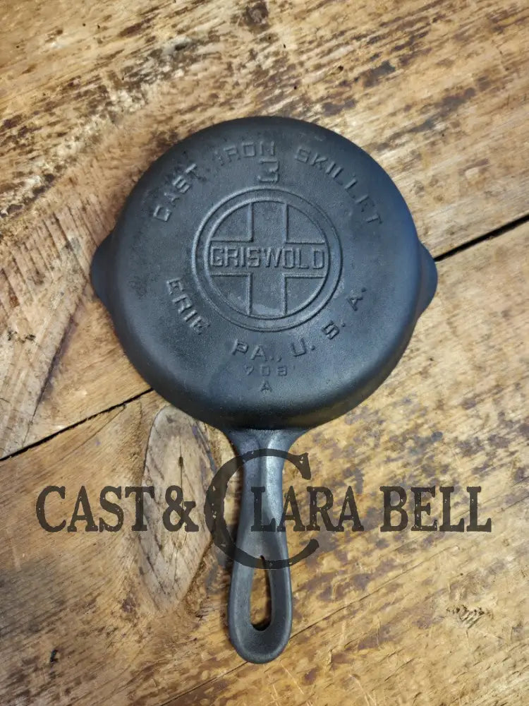 Priced to Sell!! Griswold #3 Skillet with Large Block Logo and Smooth Bottom 709 A Skillet