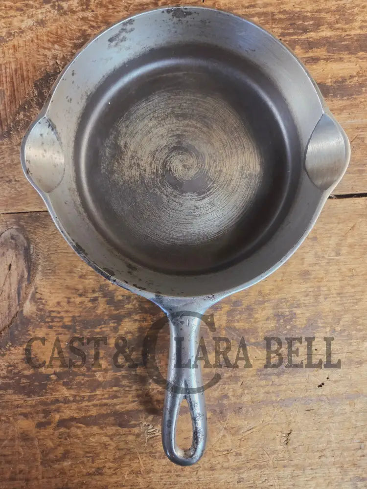 Priced To Sell! Griswold #4 Cast Iron Skillet with Large Block Logo 702 A - Skillet
