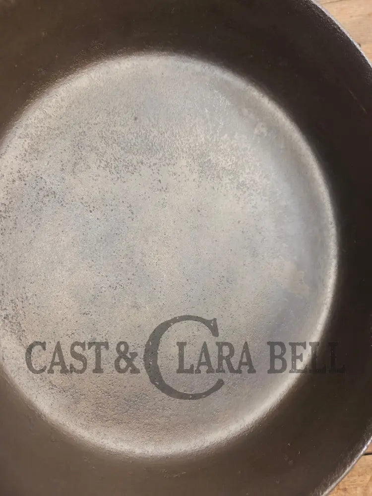 Priced to sell! 1930’s Griswold #7 Skillet w Large Block Logo Heat Ring 701 E. See description SC24 - Skillet