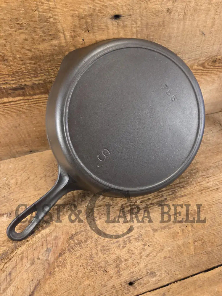 Priced to Sell! Griswold #8 Cast Iron Skillet with Heat Ring 755. Similar to the Victor design. Great pan! Skillet