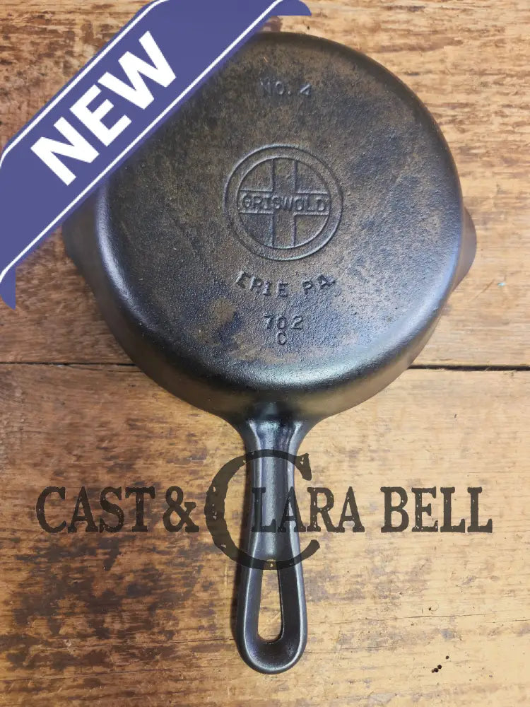 Priced to Sell! Griswold No. 4 Cast Iron Skillet with Small Block Logo Grooved Handle 702 Skillet