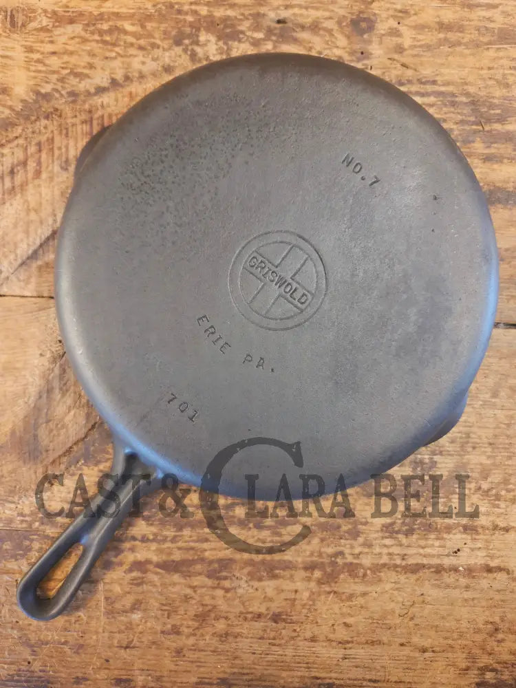 Priced to Sell: Griswold No. 7 Cast Iron Skillet with Small Block Logo and Grooved Handle 701 - Skillet
