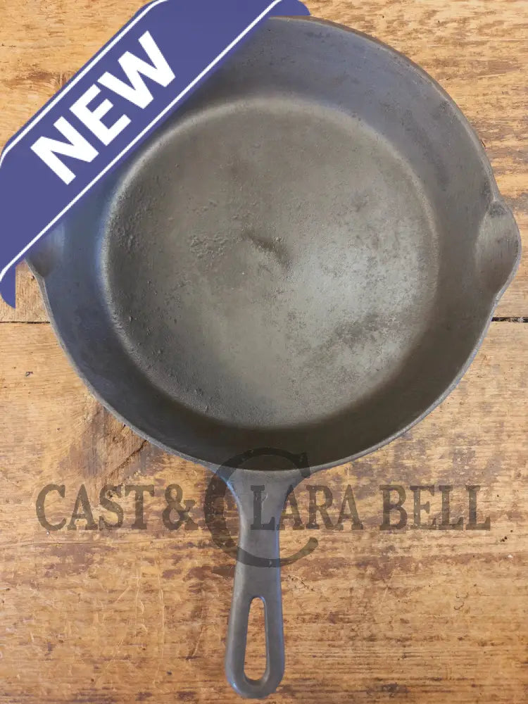 Priced to Sell: Griswold No. 7 Cast Iron Skillet with Small Block Logo and Grooved Handle 701 - Skillet