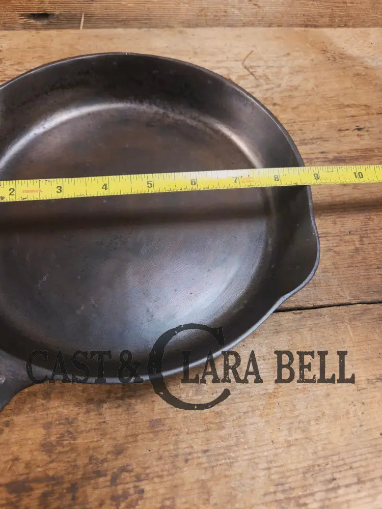 Priced to Sell Hard to Find 1920’s Griswold’s Victor #6 Skillet with Heat Ring Fully Marked 697 Skillet