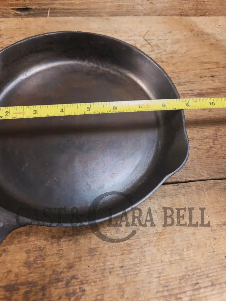 Priced to Sell Hard to Find 1920βs Griswoldβs Victor #6 Skillet with Heat Ring Fully Marked 697 Skillet